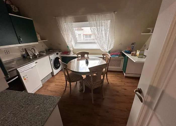 Atico Exclusivo Y Centrico En Peregrina * 폰테베드라